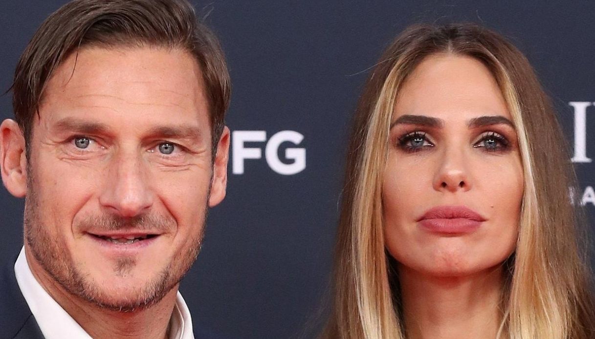Francesco Totti festeggia la piccola Isabel, che è sempre più simile a mamma Ilary