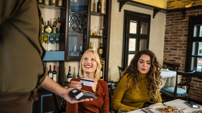 Ho un’amica tirchia e le voglio un bene dell’anima. Ma non so più che fare