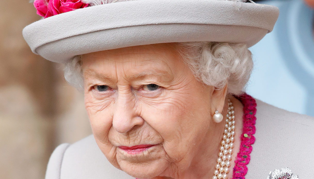 Edoardo, gli auguri di compleanno della Regina e lo sgarbo ad Andrea