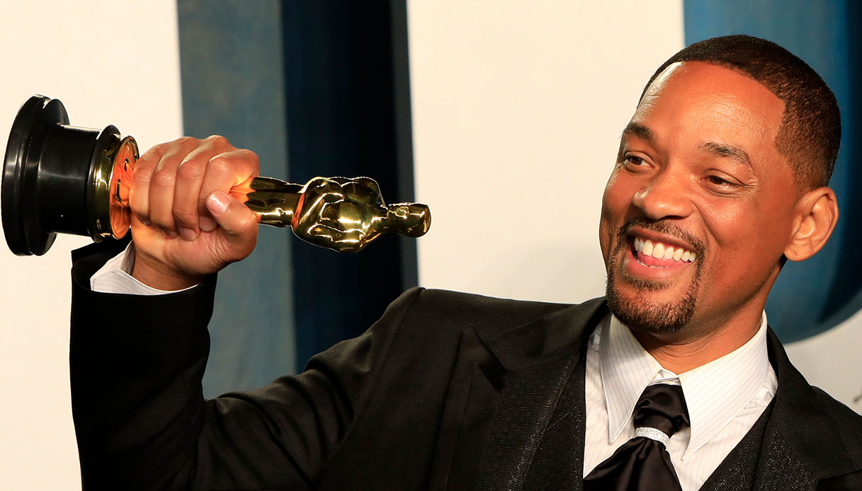 Will Smith si è rifiutato di lasciare gli Oscar. E Chris Rock rompe il silenzio sullo schiaffo