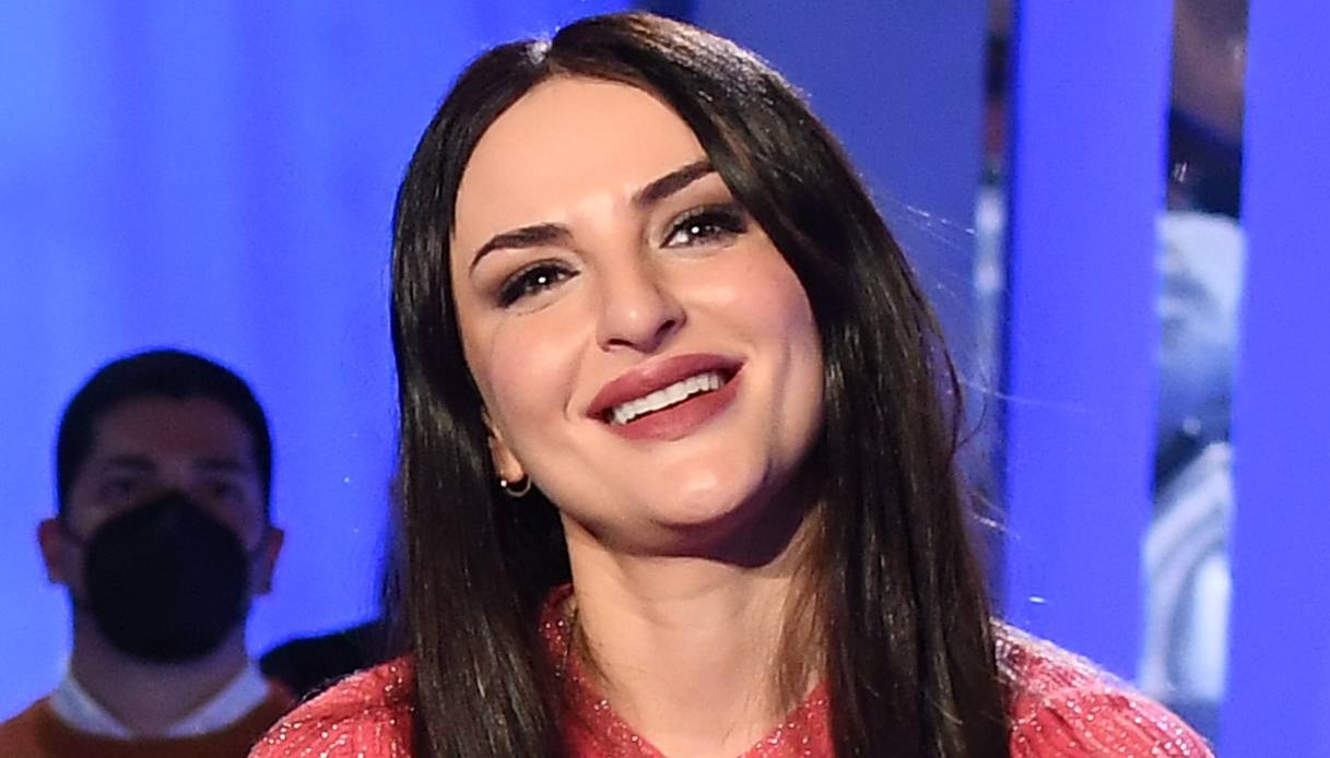 Arisa e Vito, look matchy-matchy di coppia: la foto su Instagram che non lascia più dubbi