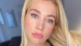 La Pupa e il Secchione, Clizia Incorvaia: spacco vertiginoso a 1 mese dal parto