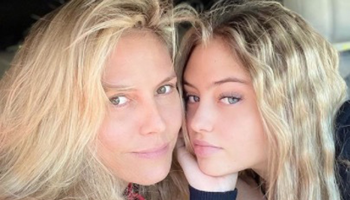 Heidi e Leni Klum, doppia copertina per mamma e figlia: la bellezza non ha età