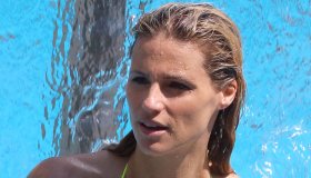 Michelle Hunziker bionica in costume: il retroscena della vacanza alle Maldive