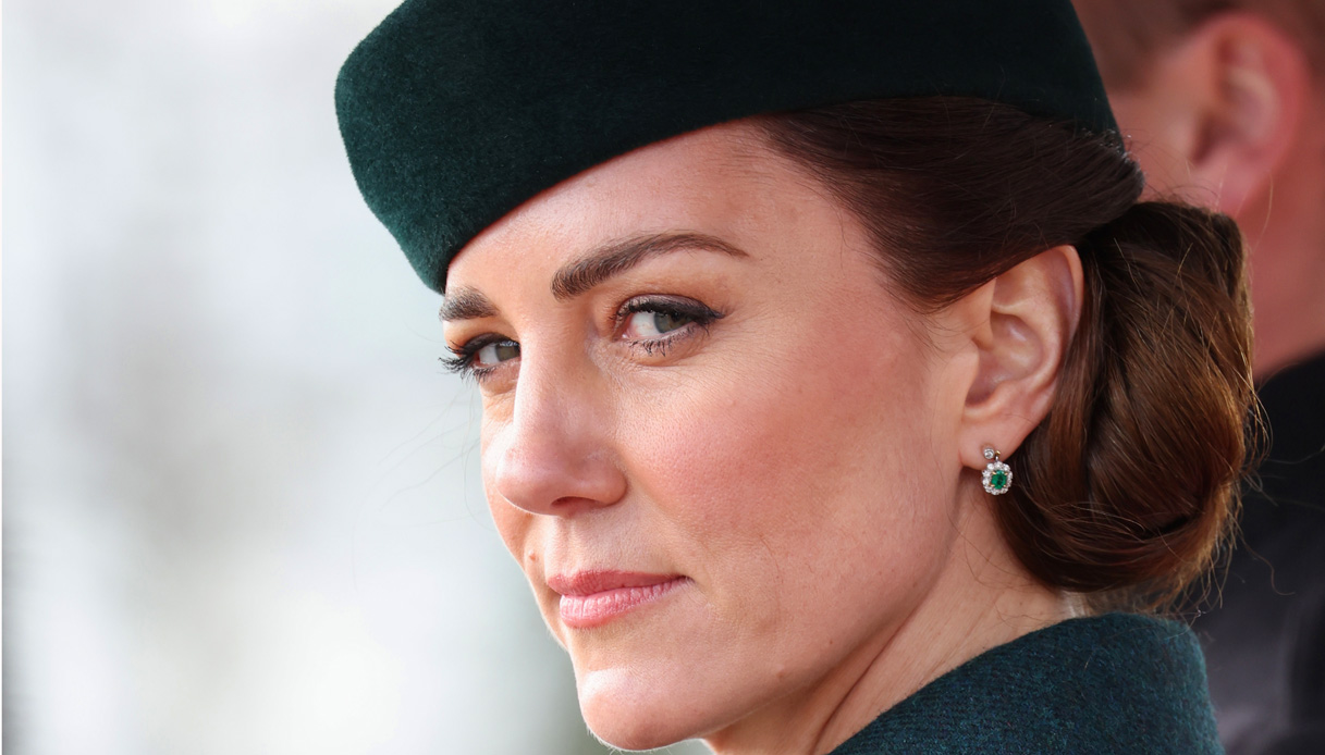 Kate Middleton, favolosa in verde: cappotto-gioiello da 3.800 euro per San Patrizio