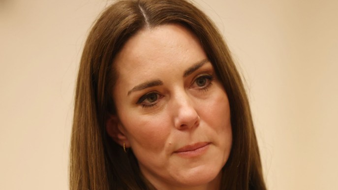 Kate Middleton, tradita dall’emozione: sfida Putin con la bandiera dell’Ucraina