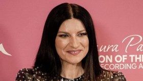 Cezara Zeka, l’attrice che interpreta l’adolescente Laura Pausini ed è identica a lei