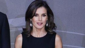 Letizia di Spagna dà il meglio di sé: look divini e controversi al concerto di gala