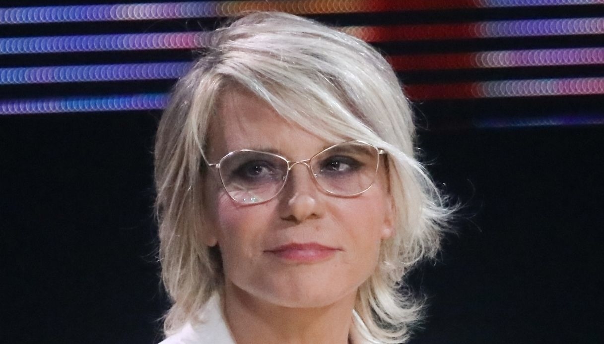 Serale di Amici, ci risiamo: è lo show degli alunni o dei professori?