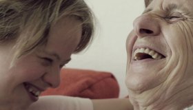 Cinque donne, il video che racconta la normalità della disabilità