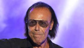 Antonello Venditti ricoverato: su Instagram il video dall’ospedale