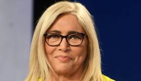 Domenica In, Raoul Bova: è show con Mara Venier. E lei brilla come un fiore di primavera