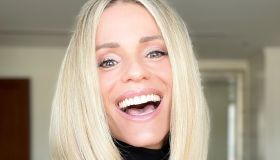 Michelle Hunziker, in versione pin up è spettacolare e rilancia il denim