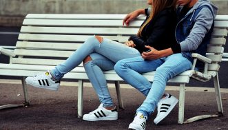 “Mamma, mi sono fidanzata”! Esiste un modo giusto per dirlo?