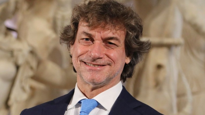 Compie 60 anni ed è sempre più in forma: Alberto Angela festeggia con Ulisse