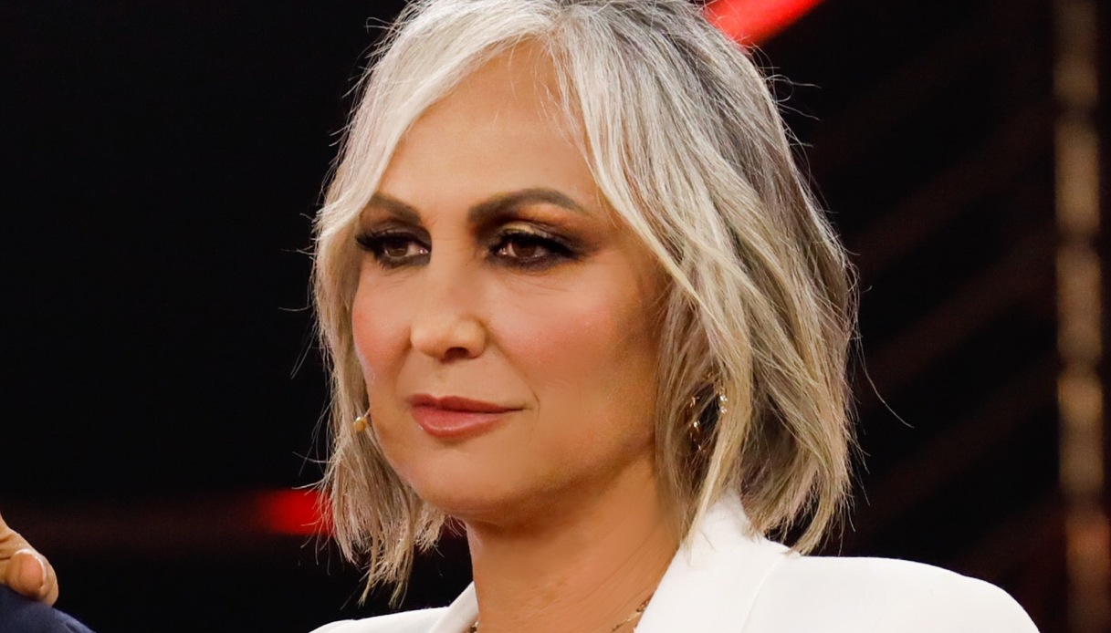 Serale di Amici, Ferilli al posto di Stash: irresistibile. Celentano in total white: pazzesca