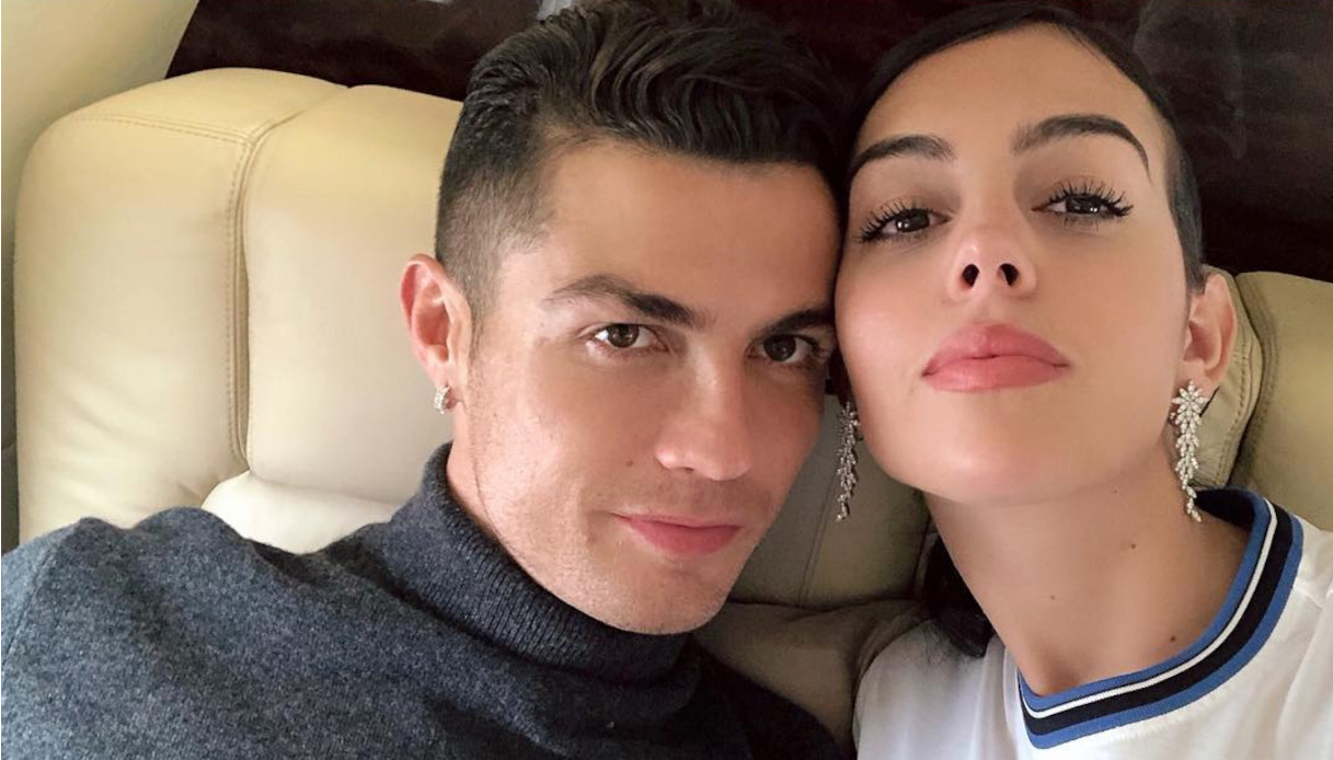 Ronaldo e Georgina, su Instagram la prima foto della bambina appena nata