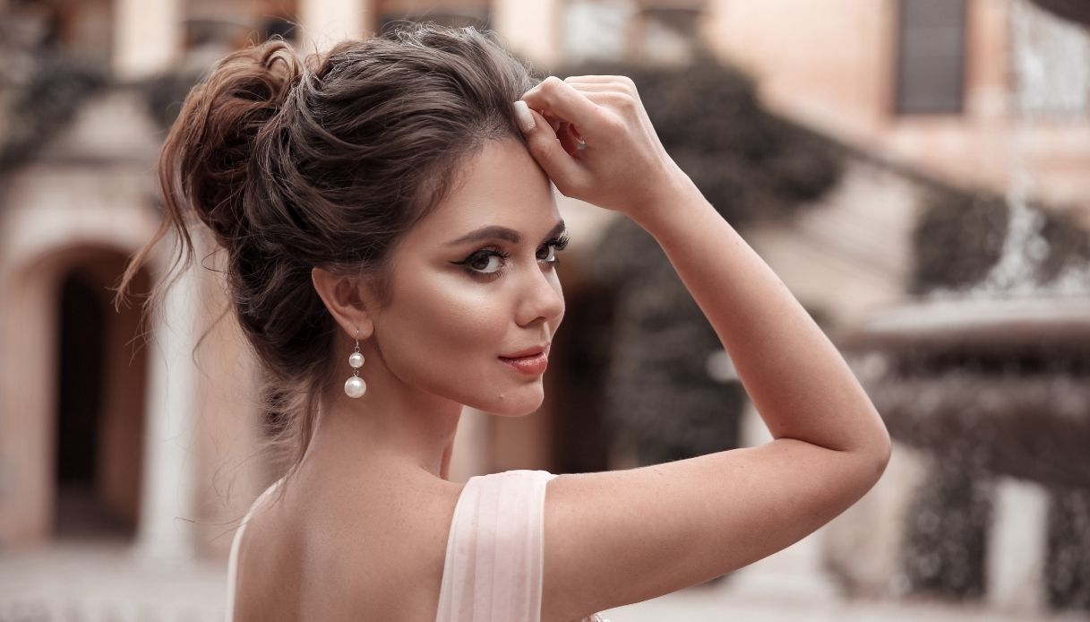 Messy bun per matrimonio