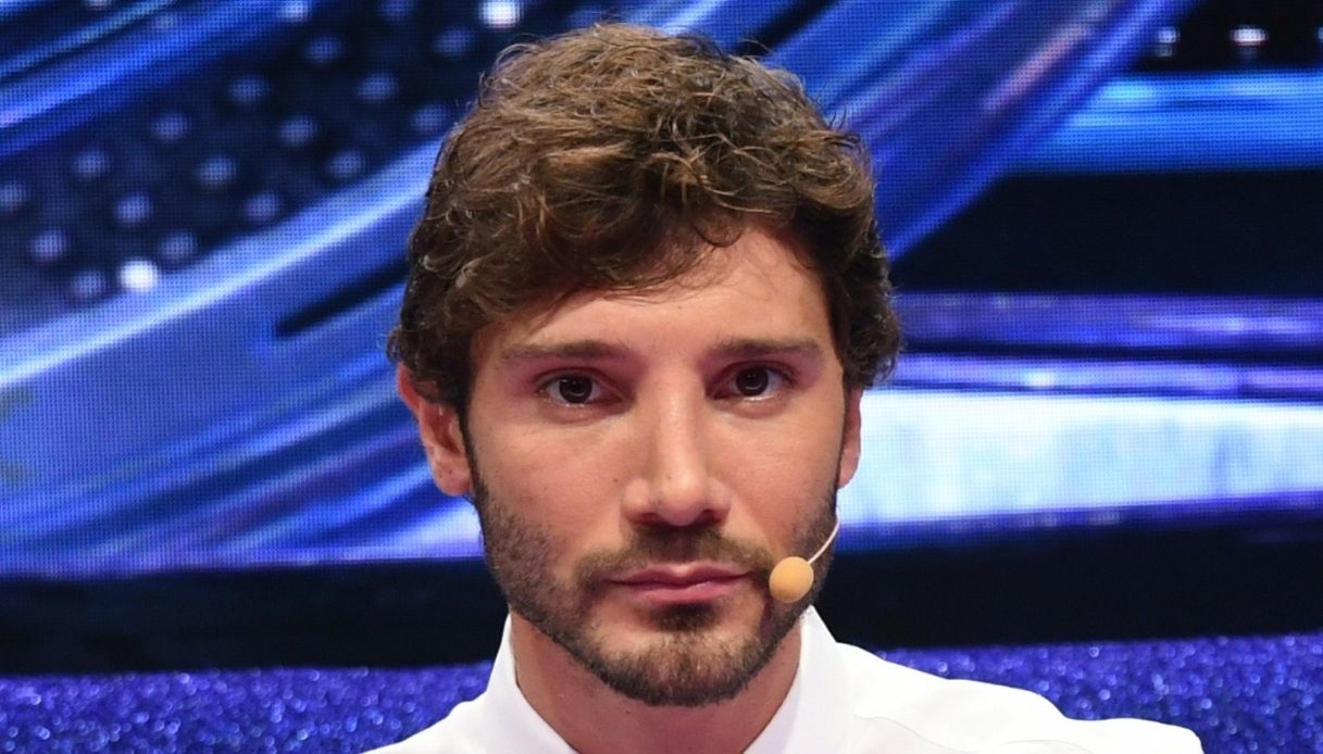 Serale di Amici, perché Stefano De Martino si è commosso (e Maria lo ha baciato)