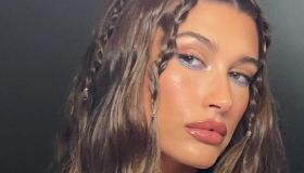 Butterfly Eyeliner: il make up (low cost) di Hailey Bieber è la tendenza della stagione