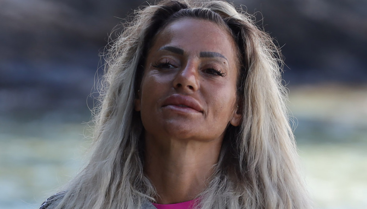 Isola dei Famosi, volano parole pesanti: Laura Maddaloni abbandona la diretta