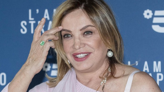 Simona Izzo su Instagram: “Bella degli zii”. Giulia Catania è mamma