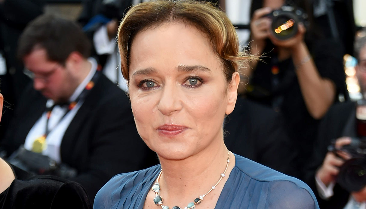 Cannes 2022, Valeria Golino osa con le trasparenze: i look più stravaganti del red carpet