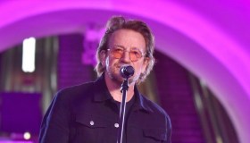 Kiev, concerto a sorpresa degli U2 sotto la metro. Fuori la guerra