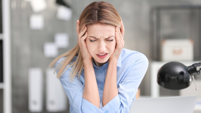 Cefalea comune ed emicrania, i consigli per capire le differenze