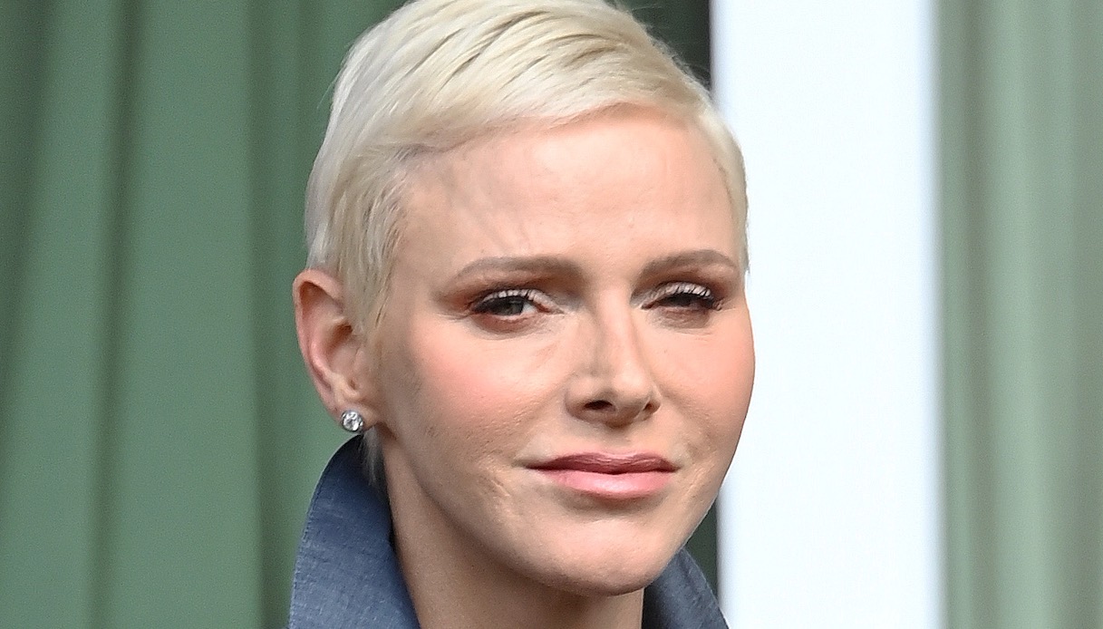 Charlene di Monaco, occhiali scuri e sguardi assenti: con Alberto è finita
