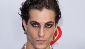 Eurovision 2022, Damiano David con le stampelle. Ma l’infortunio non lo ferma