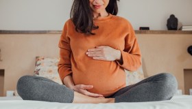 No, non è vero che le donne over 40 “hanno già fatto figli”