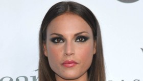 “Sono in tragiche condizioni psicofisiche”. Il racconto di Francesca De André su Instagram