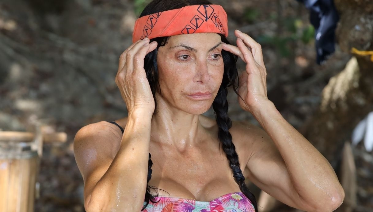 Isola, la vendetta di Carmen: distrutta la “capanna” dell’amore