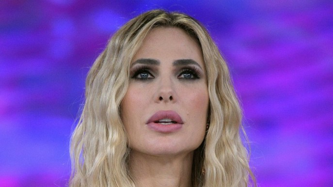 Isola dei Famosi, programmazione dimezzata: quando va in onda