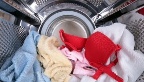 Reggiseni, il trucco per non rovinarli in lavatrice