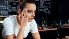 Mi ha tradita, mi ha lasciata e ha ricominciato. E tratta lei come una regina