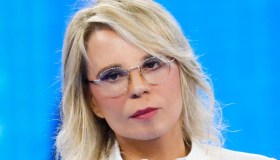 Uomini e Donne, show da rivedere: Maria De Filippi scatena le critiche dei fan