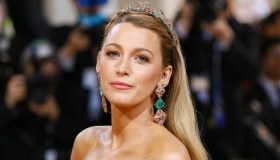 Met Gala 2022, Blake Lively spopola con l’abito ispirato alla Statua della Libertà