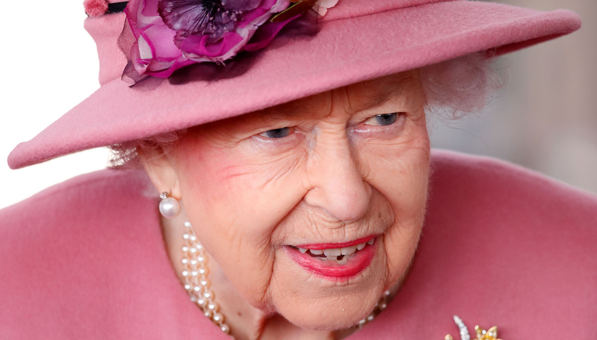 La Regina salta l’apertura: il segreto che non sarà rivelato nemmeno dopo la sua morte