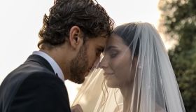 “Come nelle favole”. Manuel Locatelli e Thessa Lacovich sposi: gli abiti e gli invitati vip