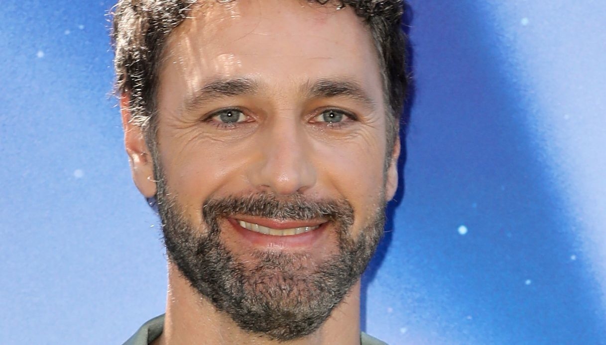 “Col Cuore”: Raoul Bova allontana le voci di crisi con Rocio in diretta tv