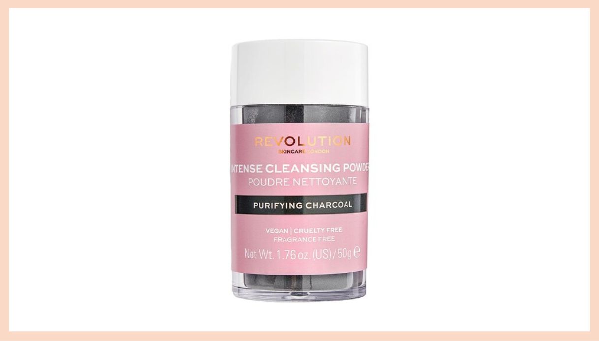 Revolution Skincare Intense Cleansing Powder Purifying Charcoal confezione bianca, rosa e nera