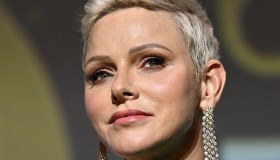 Charlene di Monaco, la svolta con Alberto. E l’abito da 3.100 euro ha un difetto