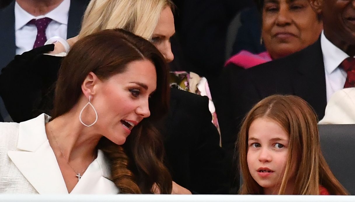 Concerto per il Giubileo della Regina: l’omaggio di Carlo, l’orso Paddington, Andrea Bocelli