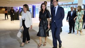Letizia di Spagna, il look-kimono preso di mira