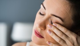 Infiammazione agli occhi, cos’è e come si manifesta l’uveite