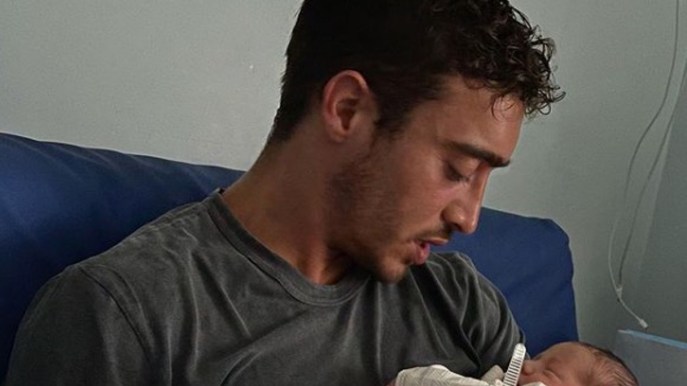 Antonino Spinalbese: le parole per il compleanno di Luna e il commento della fidanzata