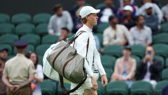 Jannik Sinner con il borsone Gucci