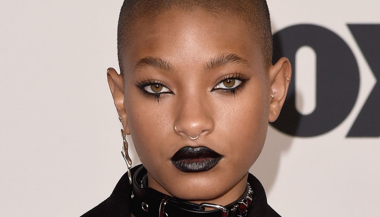 “Siete amati”, Willow Smith su Instagram racconta la sua battaglia